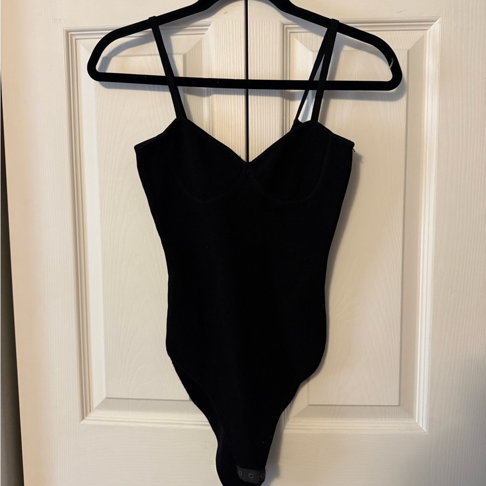 Zara Black Ribbed Sweetheart Neck Bodysuit